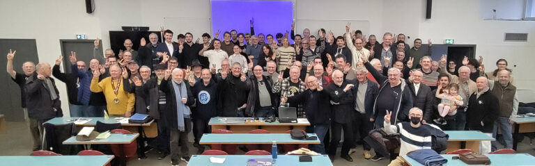Photo de groupe de la 2ème rencontre Radio Clubs universitaires – Bordeaux DX Group du samedi 17 janvier 2026